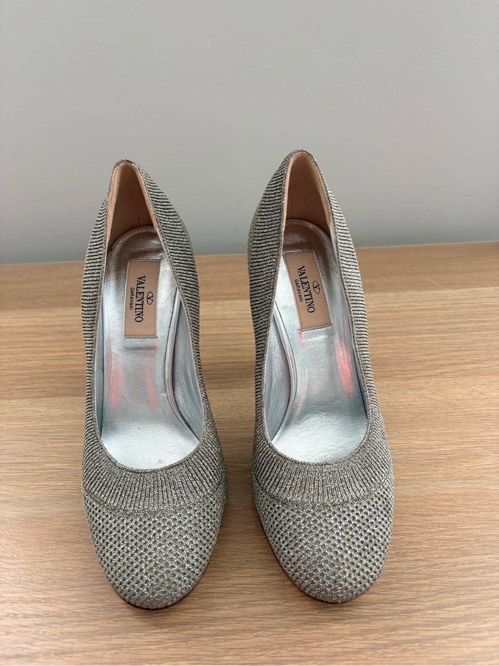 Valentino Garavani Silver Metallic Knit Lucite Heel Pumps Size 35